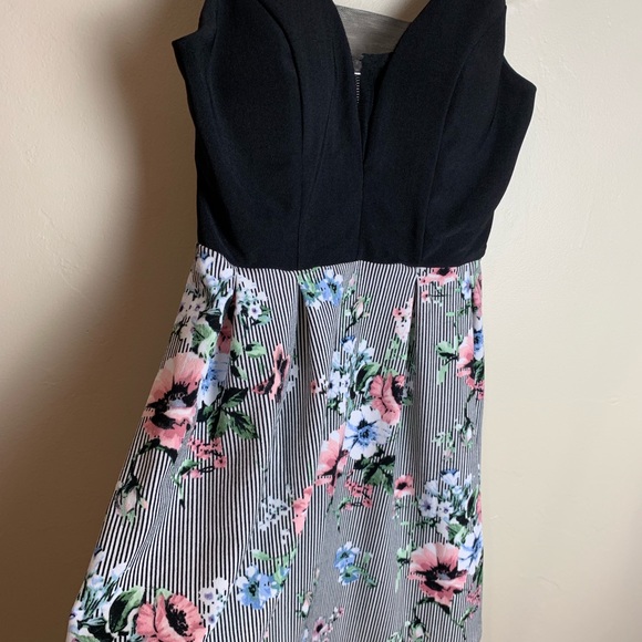 Super cute floral CRYSTAL DOLL dress ๐ - Picture 7 of 7